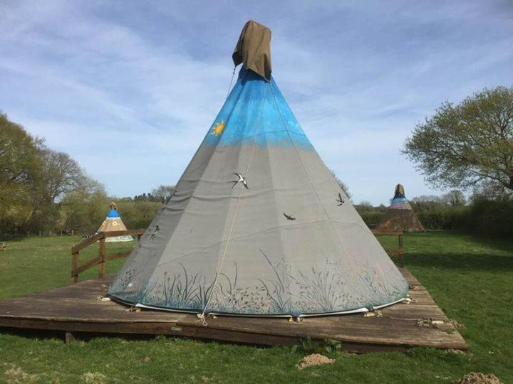 Big Sky Tipi Holidays Wartling Dış mekan fotoğraf